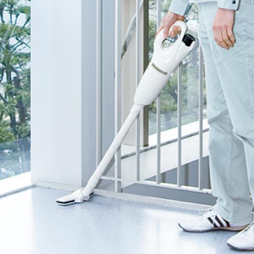 マキタ makita 充電式クリーナ セット品(バッテリ・充電器付) CL100DW